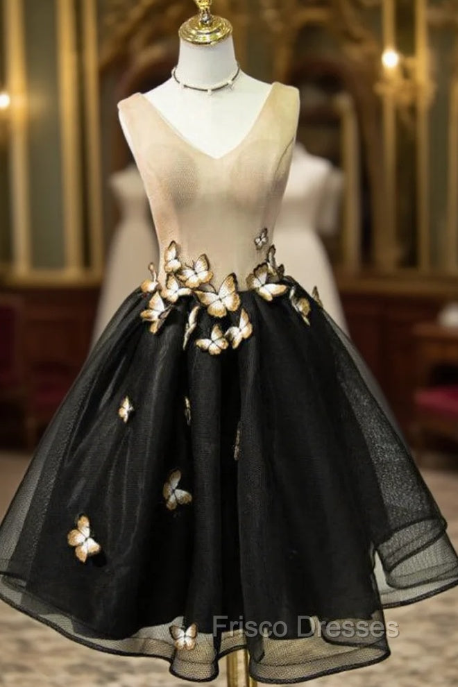 Black V-neck Organza Homecoming Dress Main image