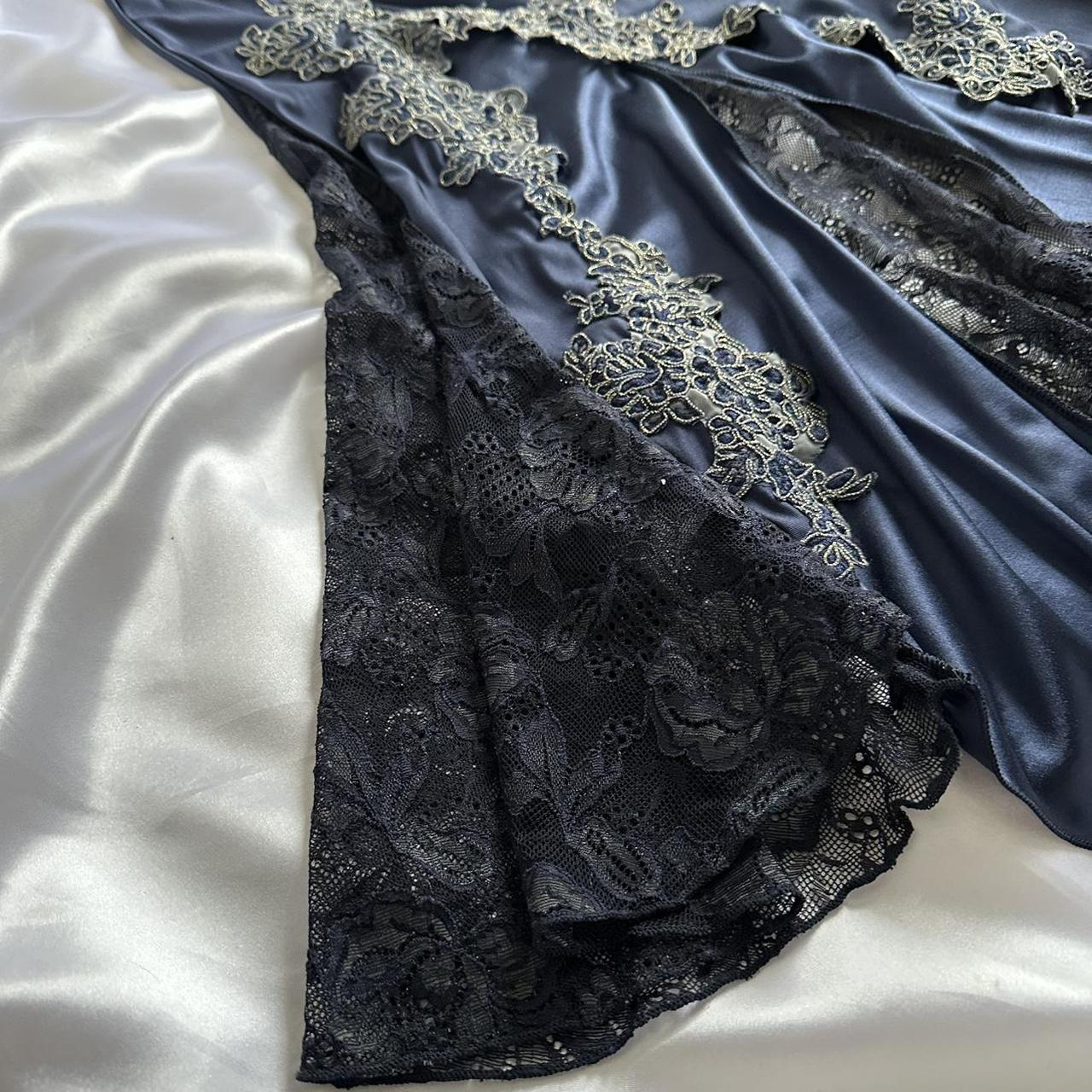 Blue Gorgeous Exquisite Applique Lace Spaghetti Straps Long Satin Prom Dress Evening Dress Party Dress