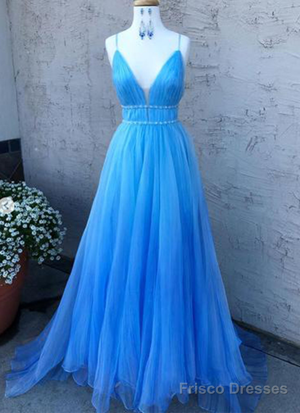 Blue Sleeveless V-Neck Prom Dresses Main image