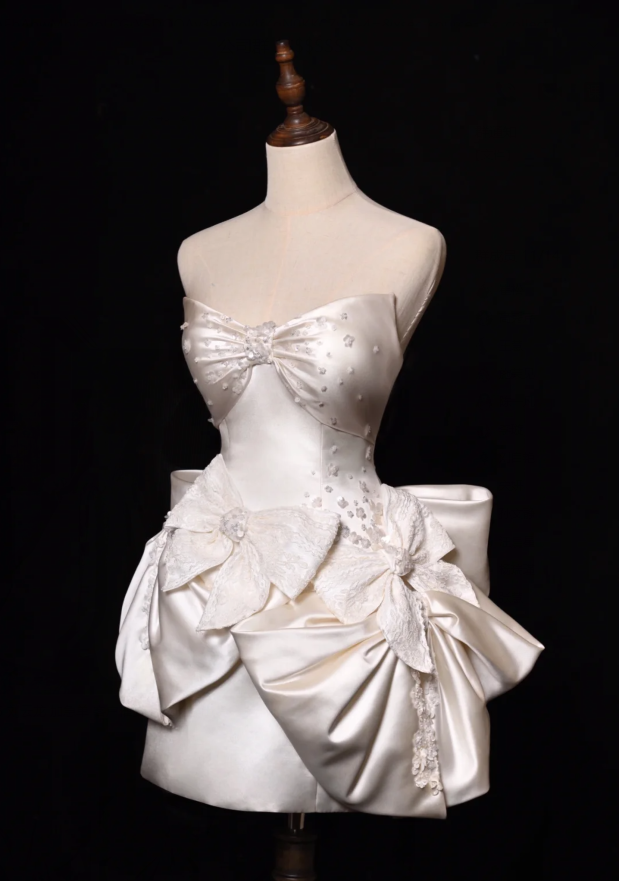Bow Ivory A Line Sweetheart Neck Lace Satin Mini Homecoming Dress Cocktail Dress