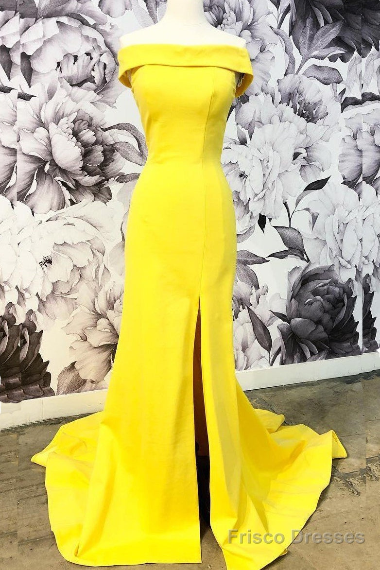 Bright Off-The-Shoulder Sheath/Column Prom Dress With Split Main image