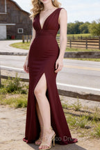 Burgundy V Neck Chiffon Bridesmaid Dress Long Prom Dress With Pleated Split