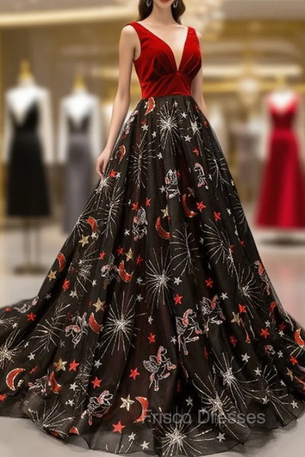 Burgundy Velvet Black Tulle Embroidery V-neck Backless Haute Couture Formal Prom Dress Main image