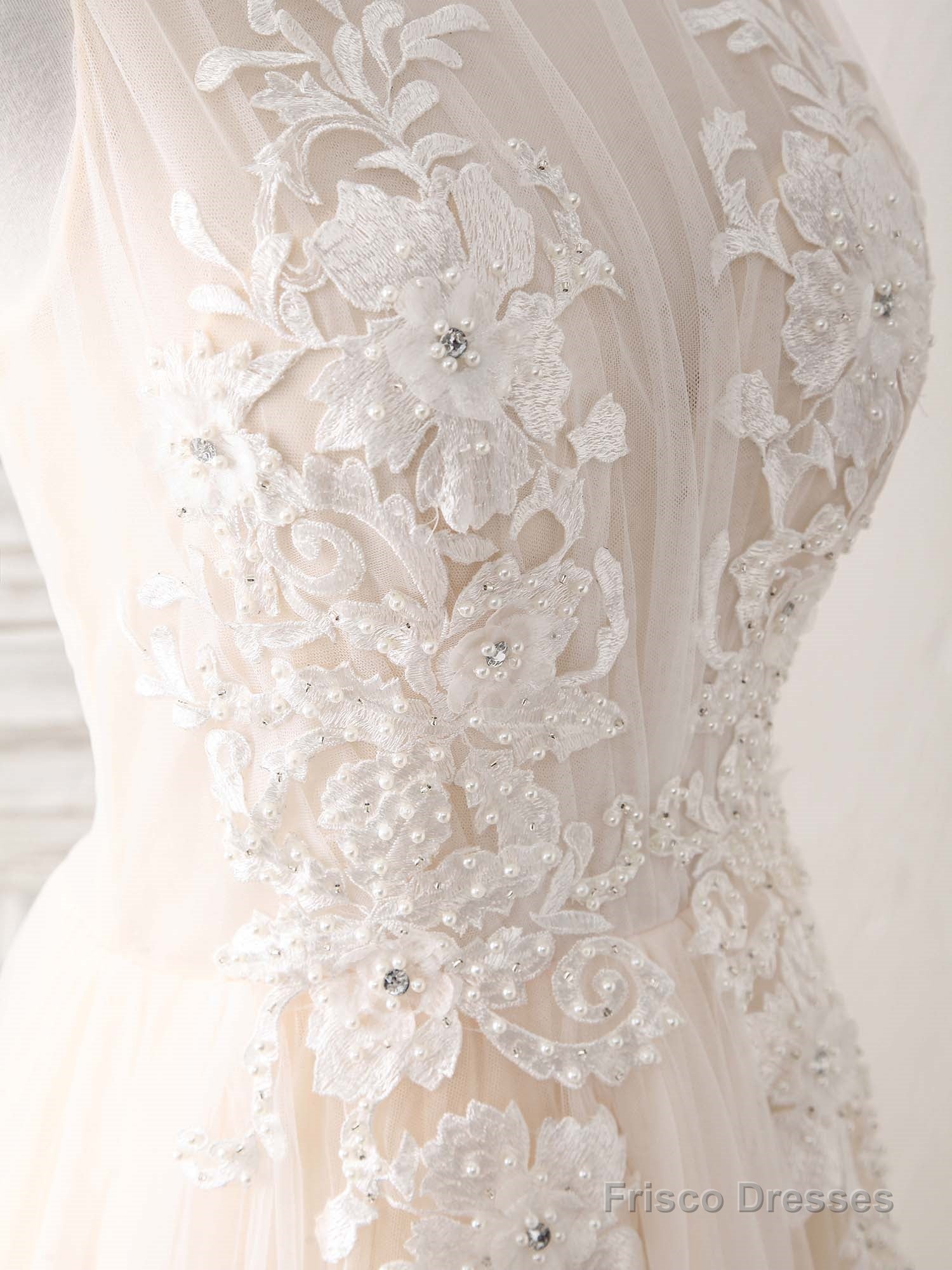 Champagne Round Neck Tulle Lace Applique Long Prom Dress