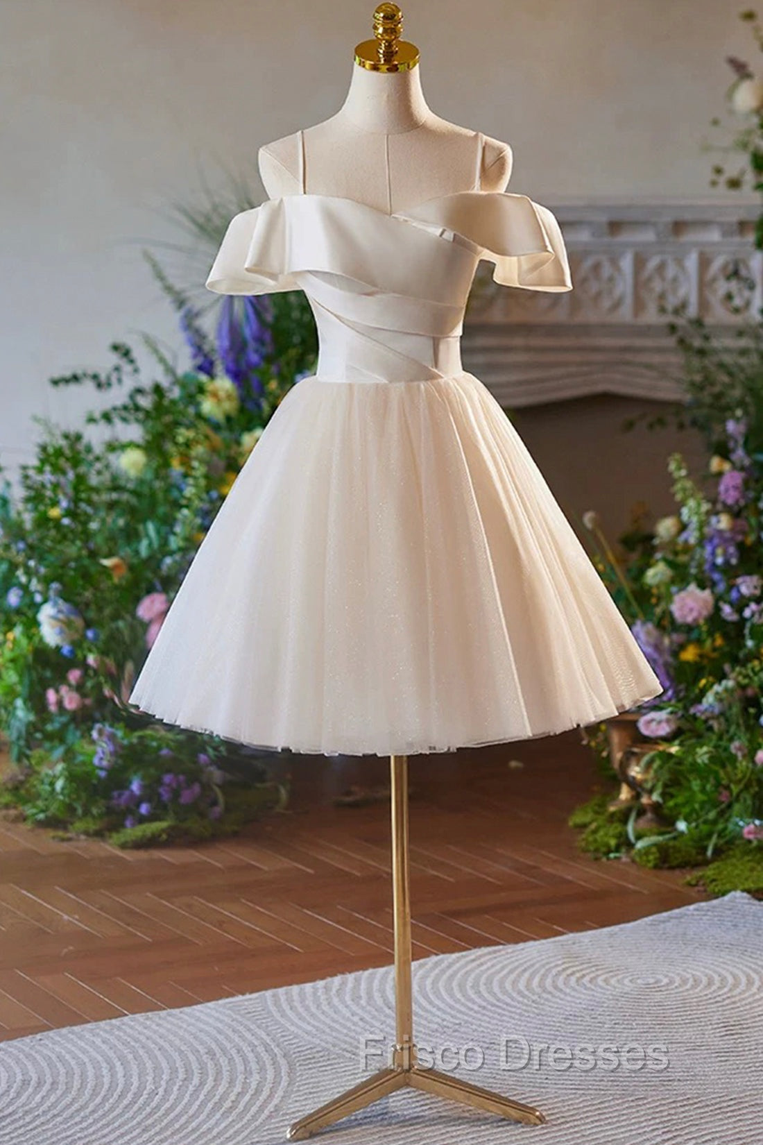 Champagne Spaghetti Straps Knee Length Formal Prom Dress, A-Line Sleeveless Backless Party Dress