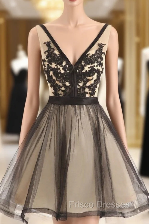 Champagne Tulle Appliques Backless Homecoming Dress Main image