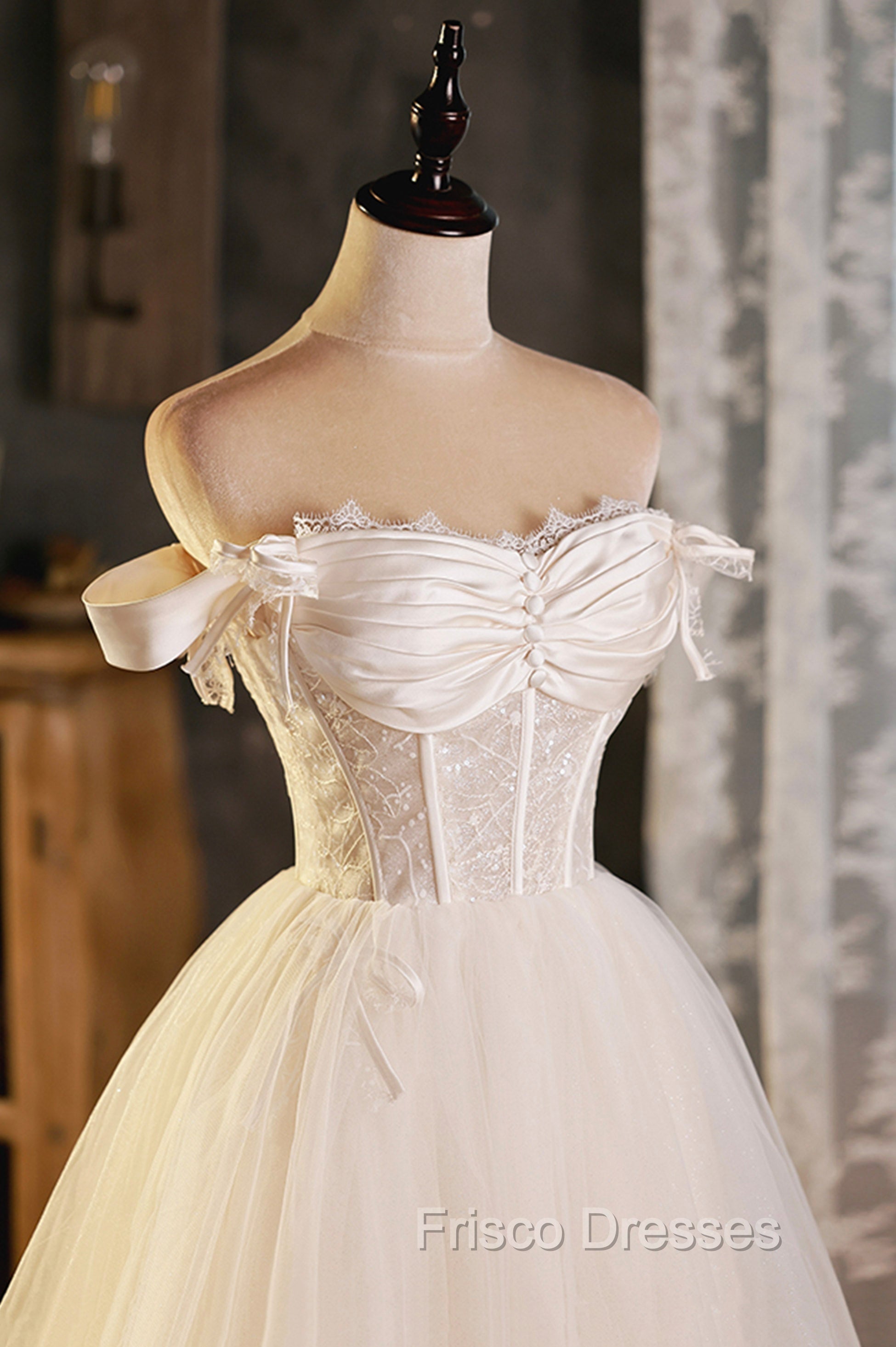 Champagne Tulle Short A-Line Formal Prom Dress, Off the Shoulder Evening Party Dress