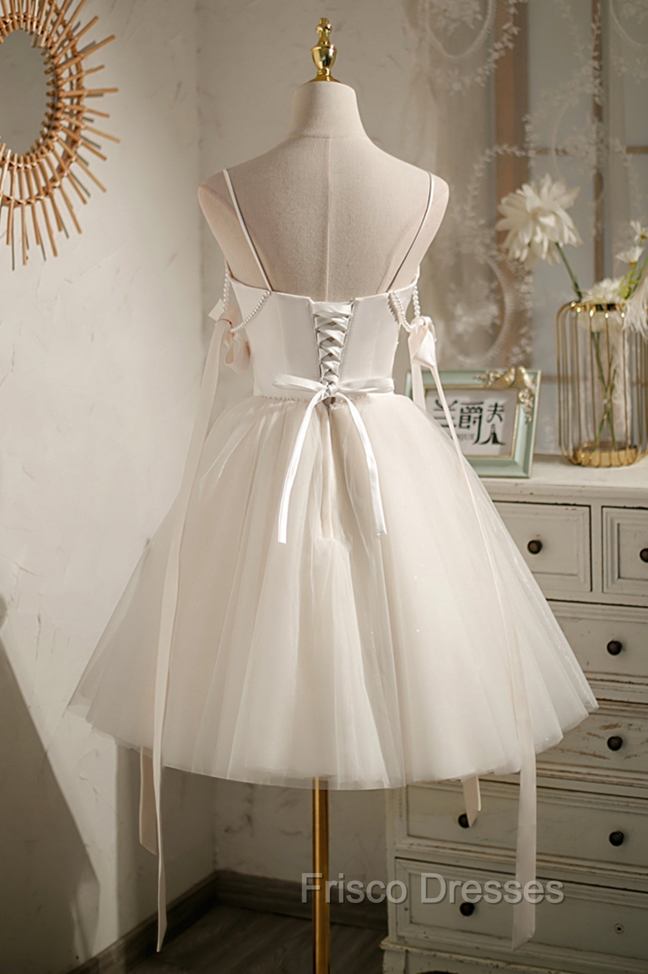 Champagne V-Neck Tulle Short Formal Prom Dress, Spaghetti Straps Party Dress with Bow