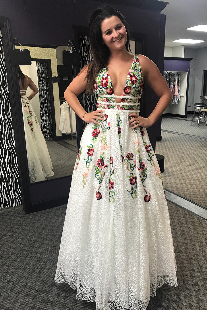 Charming V Neck Floral Embroidery Long Lace Prom Dress With Pocket