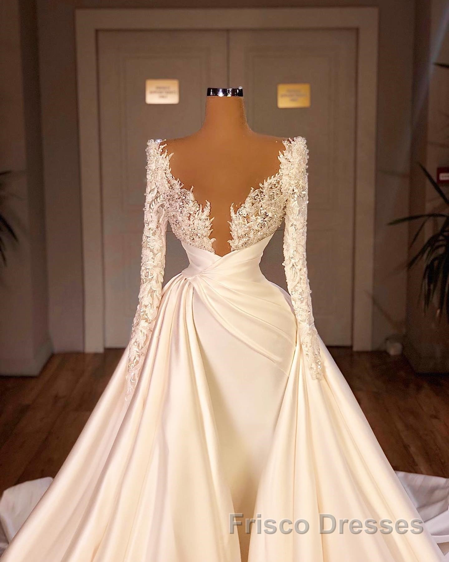 Chic A-Line Cathedral V-Neck Long Wedding Dresses With Long Sleeves Secondary image