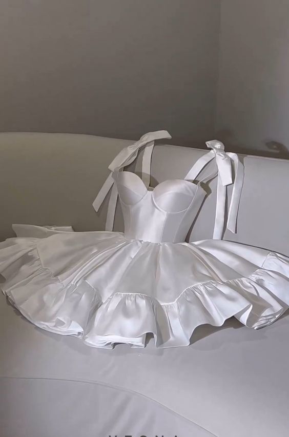 Chic A Line Satin Straps Short White Homecoming Dress 20Th Birthday Outfits Secondary image