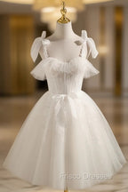 Chic Ivory Tulle Homecoming Dress with Lace, Short Sweetheart Formal Prom Dress
