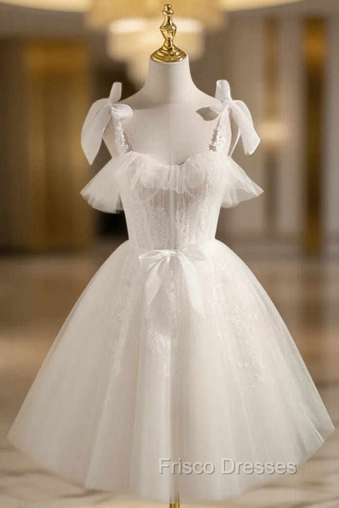 Chic Ivory Tulle Homecoming Dress with Lace, Short Sweetheart Formal Prom Dress