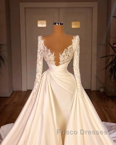 Chic Long A-line Cathedral V-neck Satin Lace Wedding Dress With Sleeves Secondary image