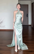 Chic Sheath Green Wedding Guest Dresses Satin Halter Long Evening Dresses