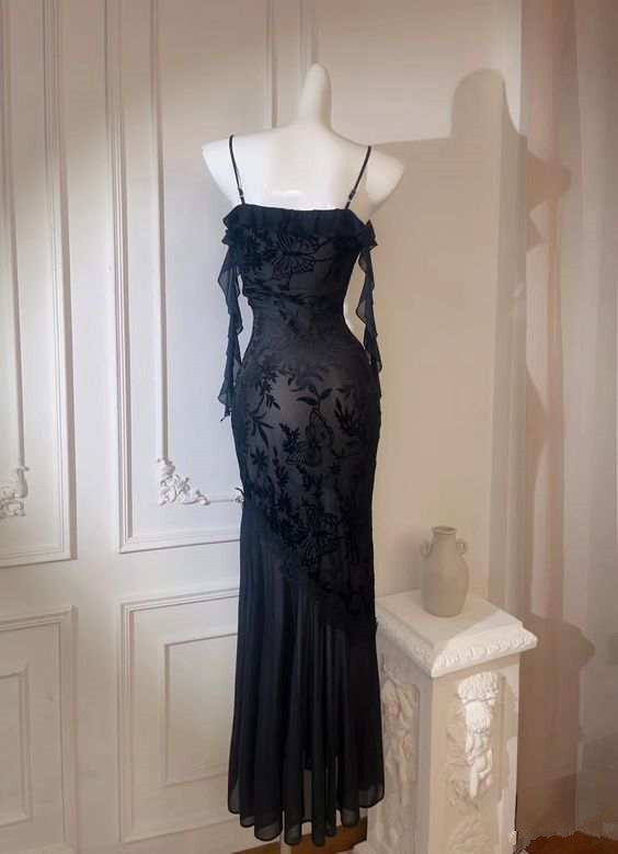 Chic Sheath Spaghetti Straps Black Evening Dress Long Prom Dresses Secondary image