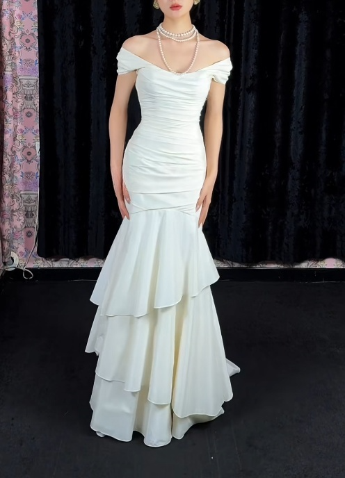 Chic Mermaid White Bridal Shower Dresses Chiffon Off-Shoulder Long Evening Dresses Secondary image