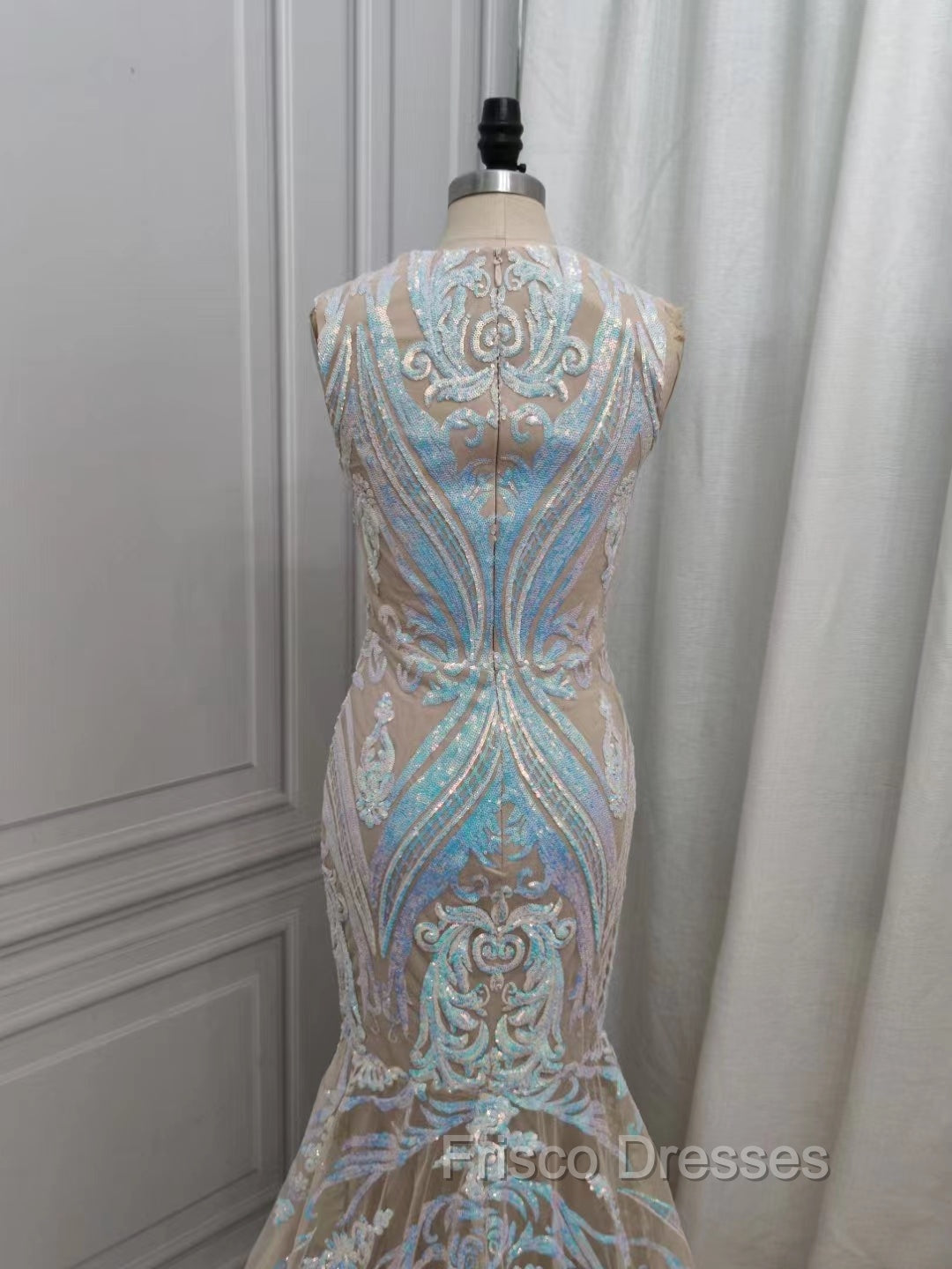 Classic Mermaid Lace Floor-Length Formal Prom Dress On Sale