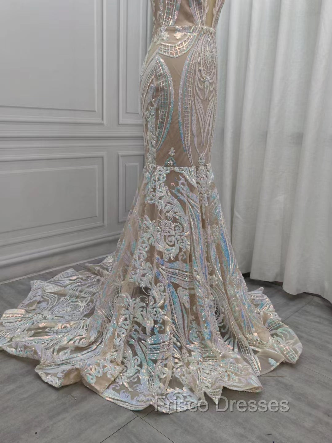 Classic Mermaid Lace Floor-Length Formal Prom Dress On Sale