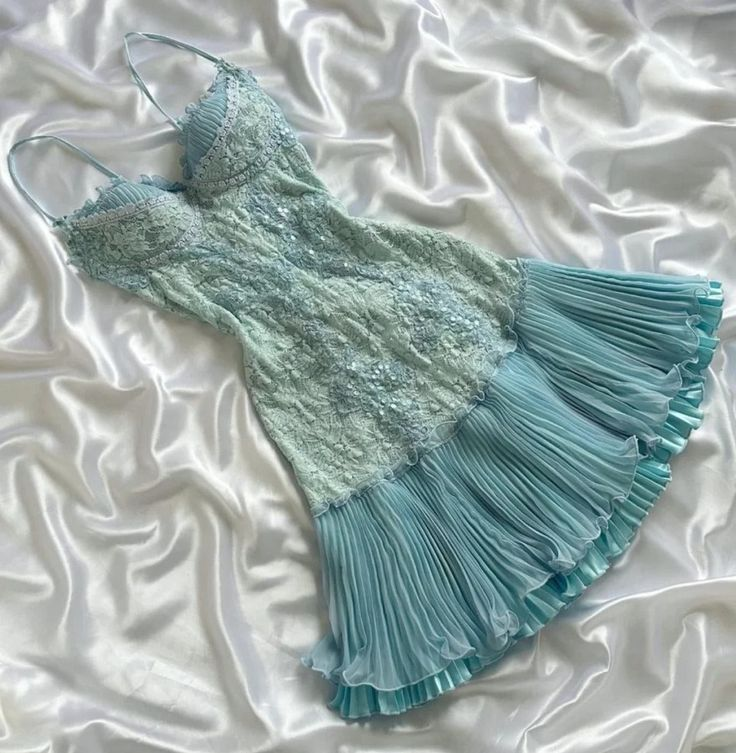 tiffany blue homecoming dress Classy Lace Appliques Short Birthday Outfits D – Frisco Dresses Fitted Cap Sleeve Wedding COLOR:Black/Ivory Stun in this Tiffany bestselling