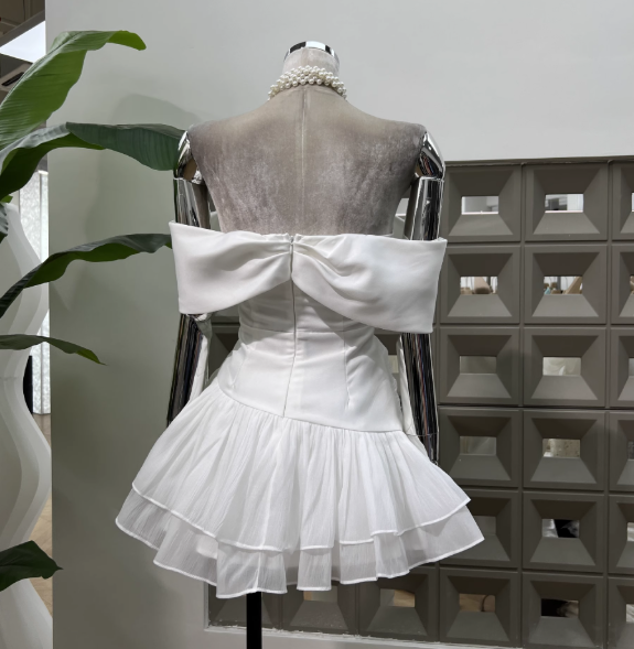 Cute A Line Off The Shoulder White Chiffon Summer Homecoming Dress Hoco Dress Mini 16Th Birthday Outfit Cocktail Dresses