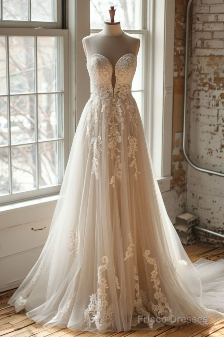 Diamond White A-Line Sweetheart Neck Tulle Beaded Long Prom Dress Simple Applique Wedding Dress Main image
