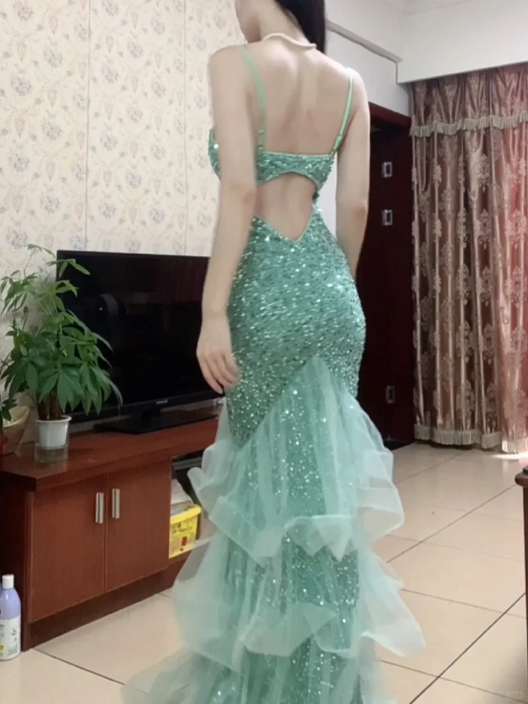 Dreamy Princess Mint Green Mermaid Spaghetti Strap Backless Sequined Long Prom Dress Evening Dress