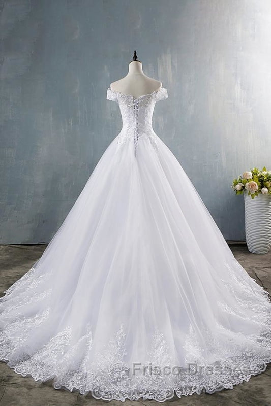 Elegant Appliques Lace Tulle A-line Wedding Dress Secondary image