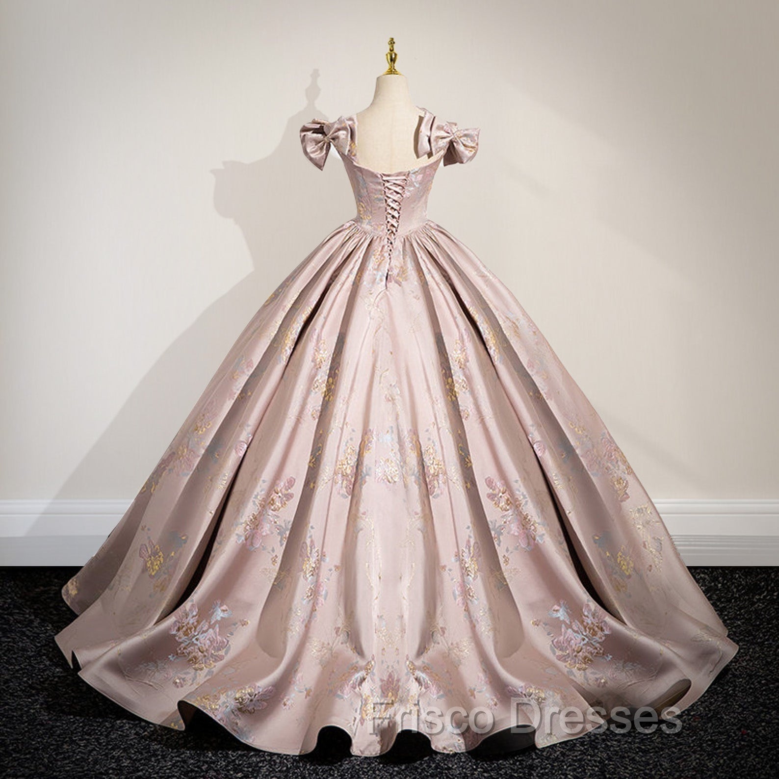 Elegant Ball Gown Pink Beaded Floral Appliques Quinceanera Dress