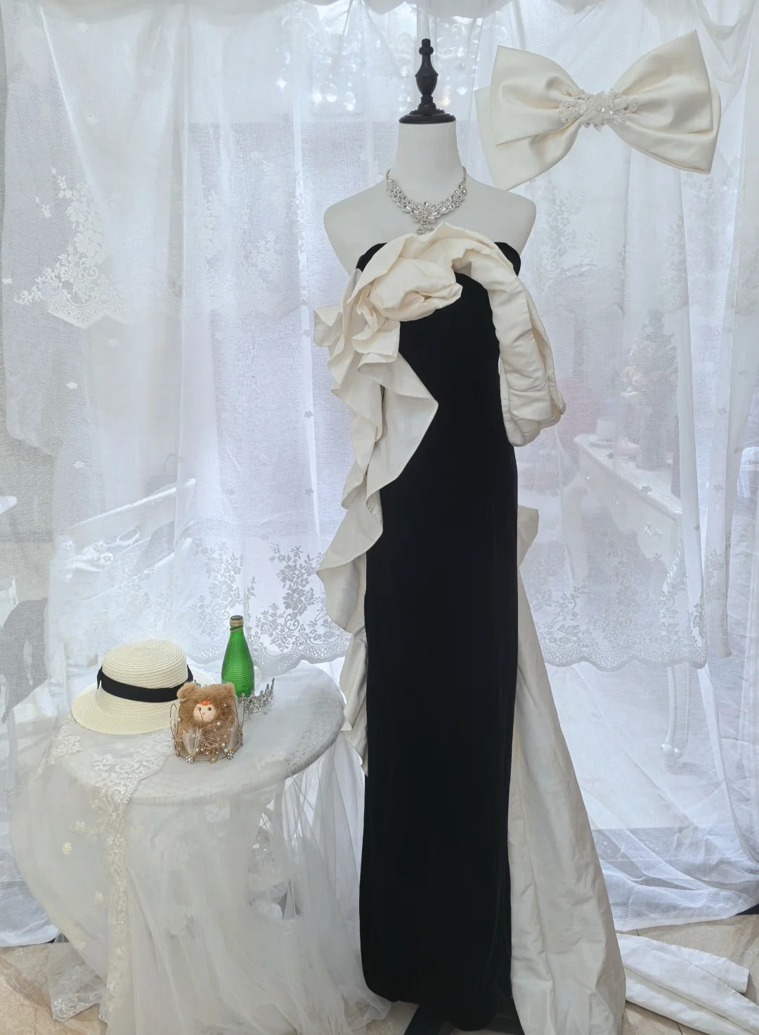 Elegant Black And White Color-Blocked Mermaid Strapless Velvet Satin Long Prom Dress Evening Dress Main image