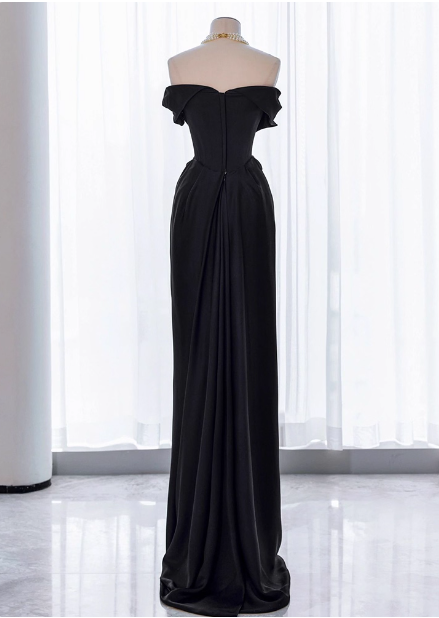 Elegant Black Slim-Fit Off-The-Shoulder Satin Long Prom Dress Evening Dress