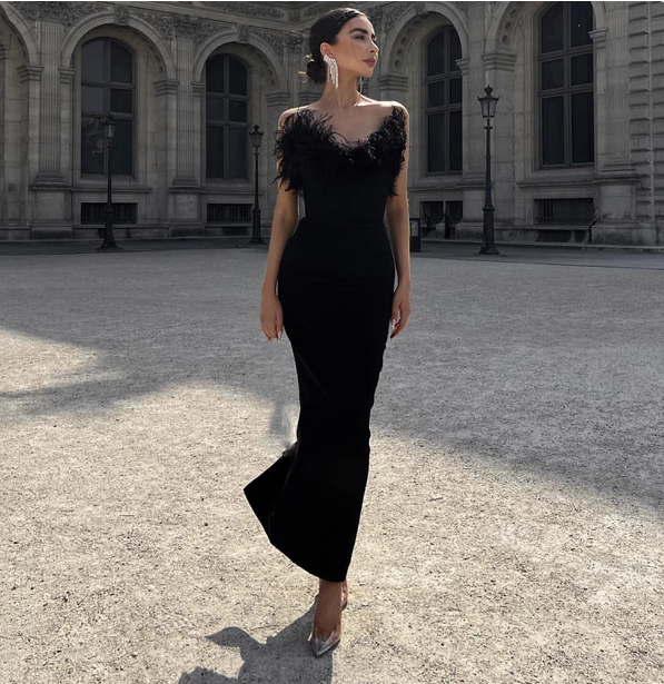 Elegant Black Strapless Feather Satin Bodycon Long Prom Dress Evening Dress