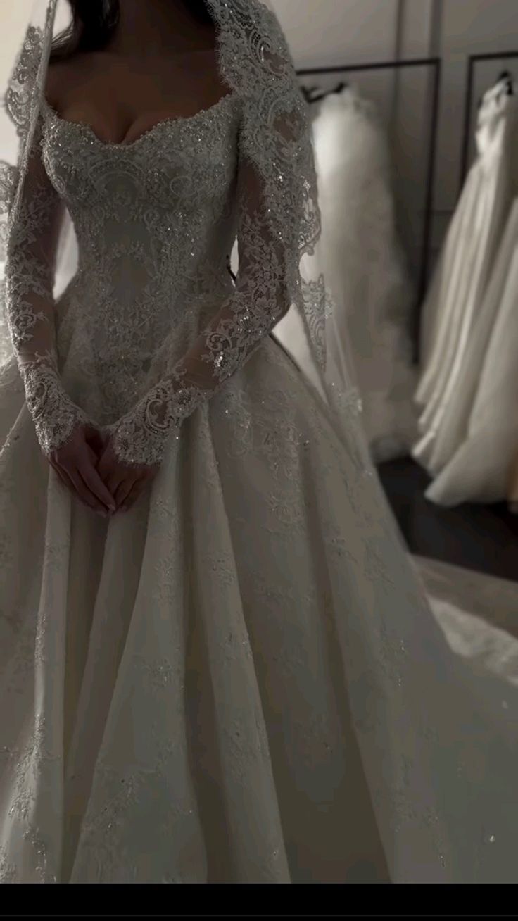 Elegant Bridal Dress Ball Gown Off The Shoulder White Lace Wedding Dresses Minimalist Bridal Gowns Main image