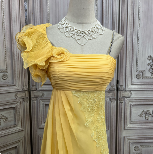 Elegant Bright Yellow A-Line One-Shoulder Ruched Floral-Appliqu¨¦ Chiffon Long Prom Dress Evening Dress Secondary image