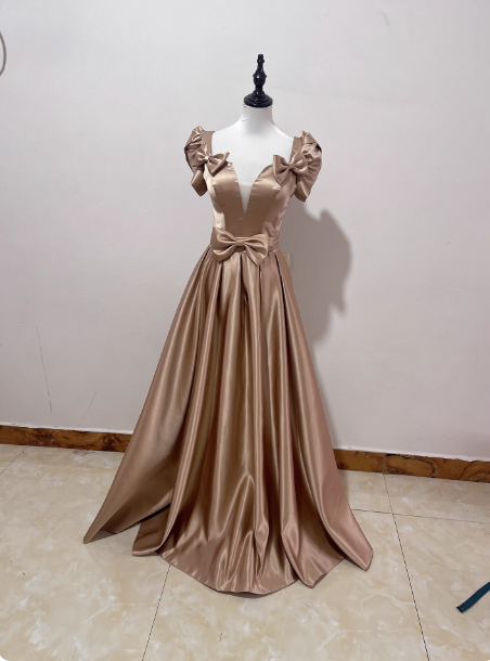 elegant champagne gold dress Champagne Prom Dresses 2026 Glam & Elegant