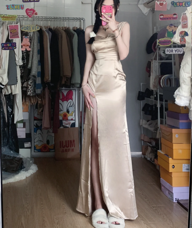 Elegant Champagne High-Slit Satin Long Prom Dress Evening Dress Main image