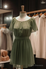 Elegant Dark Green Jewel Short Bridesmaid Dress With Flowy Chiffon Sleeves