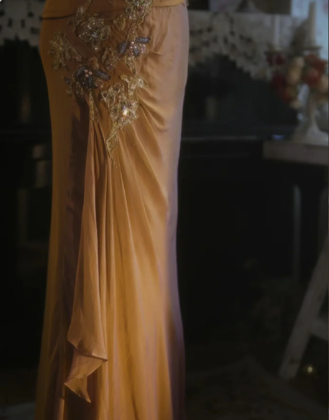 Elegant Ginger Yellow Mermaid V-Neck Beaded Embroidered Satin Prom Dress Evening Dress