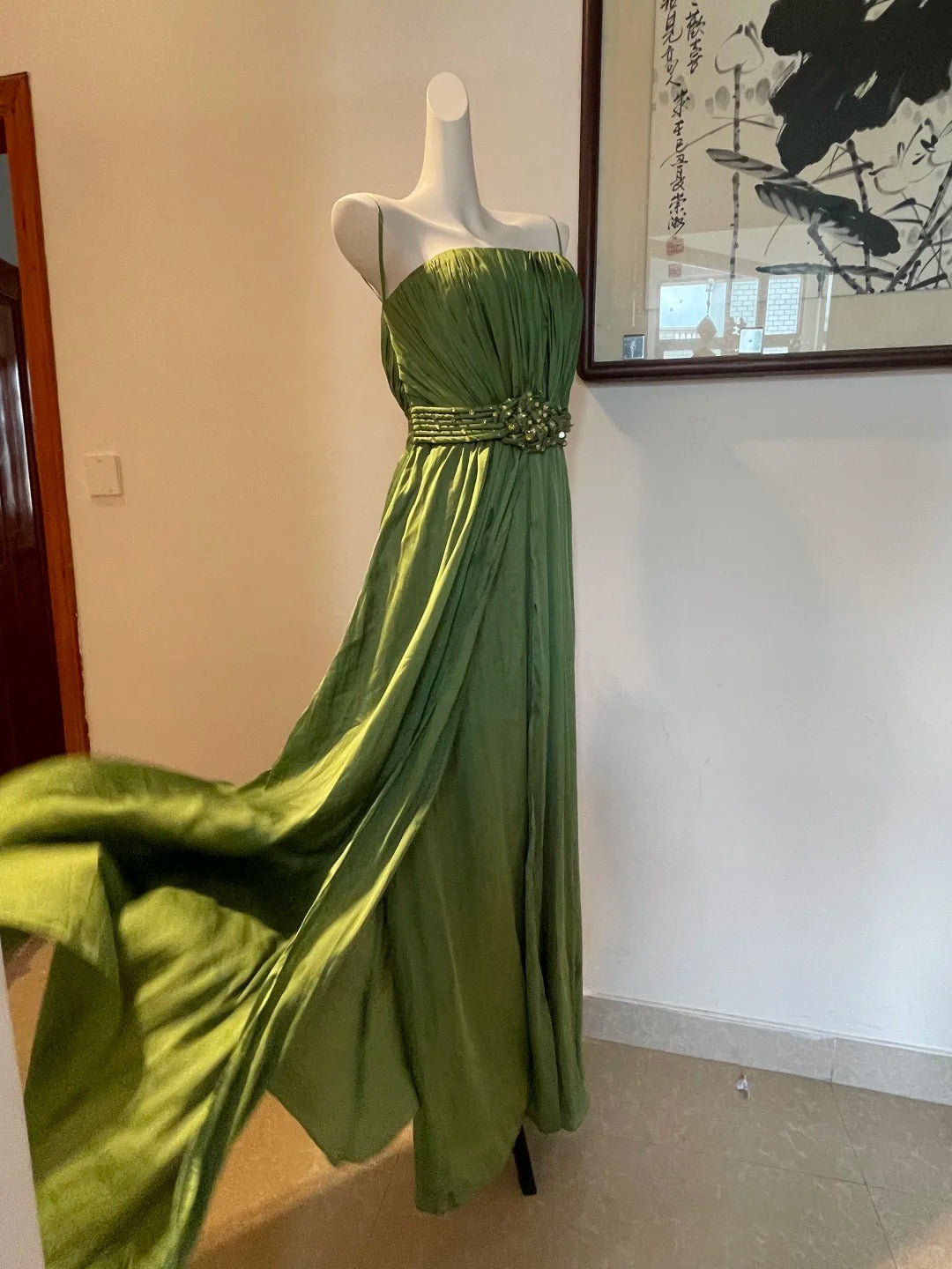 Elegant Green A-Line Spaghetti Strap Pleated Beaded Satin Long Prom Dress Evening Dress Bridesmaid Dress Main image