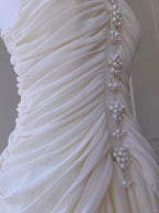 Elegant Ivory A-Line Halter Nack Pearl Pleated Chiffon Prom Dress Evening Dress