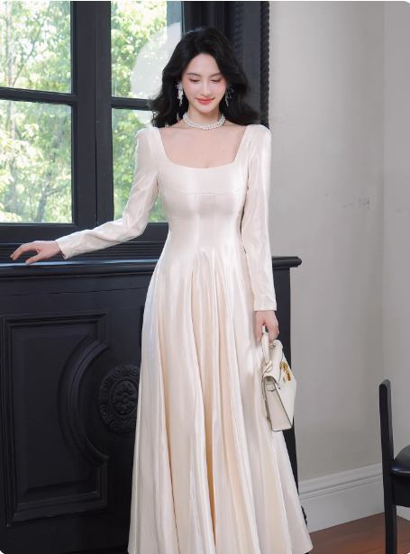 Elegant Ivory A-Line Square Neck Long-Sleeve Satin Long Prom Dress Evening Dress