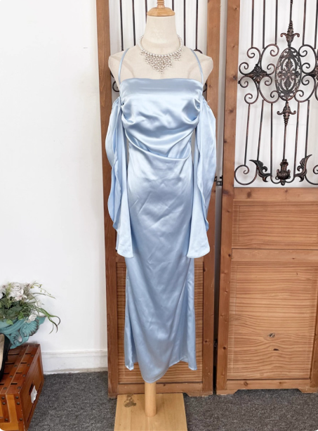 Elegant Ivory Halter Off-The-Shoulder Slim-Fit Satin Long Prom Dress Evening Dress