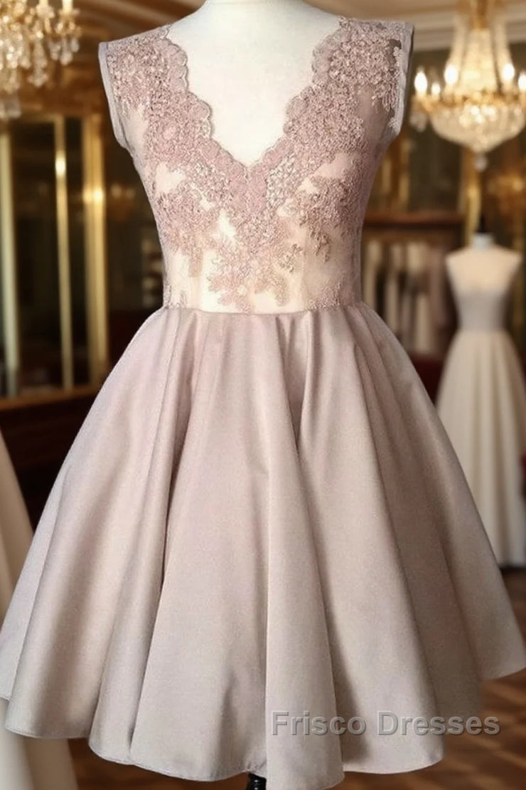 Elegant Lace V-Neck Cap Sleeves Homecoming Dress Short Cocktail Dress Main image