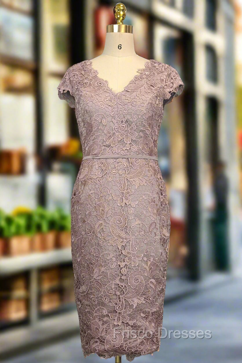 Elegant Lace V-neck Cap Sleeves Mother of the Bride Dress with Sash