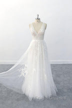 Elegant Long  A-line V-neck Appliques Tulle Backless Wedding Dress