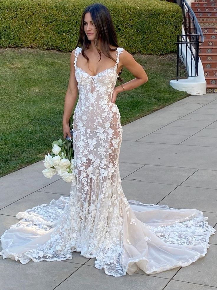Elegant Long Mermaid Lace Applique Prom Dress Wedding Dress Evening Dress Main image
