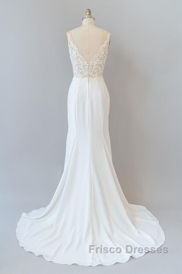 Elegant Long Mermaid V-neck Lace Backless Wedding Dress Secondary image