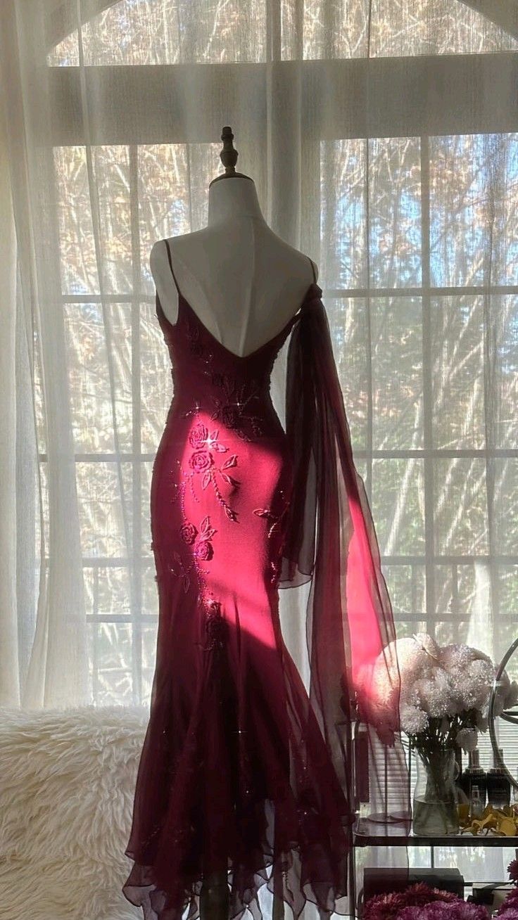 Elegant Mermaid Spaghetti Straps Burgundy Chiffon Prom Dresses Inspiration Trending Evening Gowns Formal Party Prom Dress Secondary image