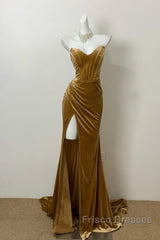 Elegant Mermaid Sweetheart Neck Velvet Long Formal Prom Dress Strapless Formal Evening Gown