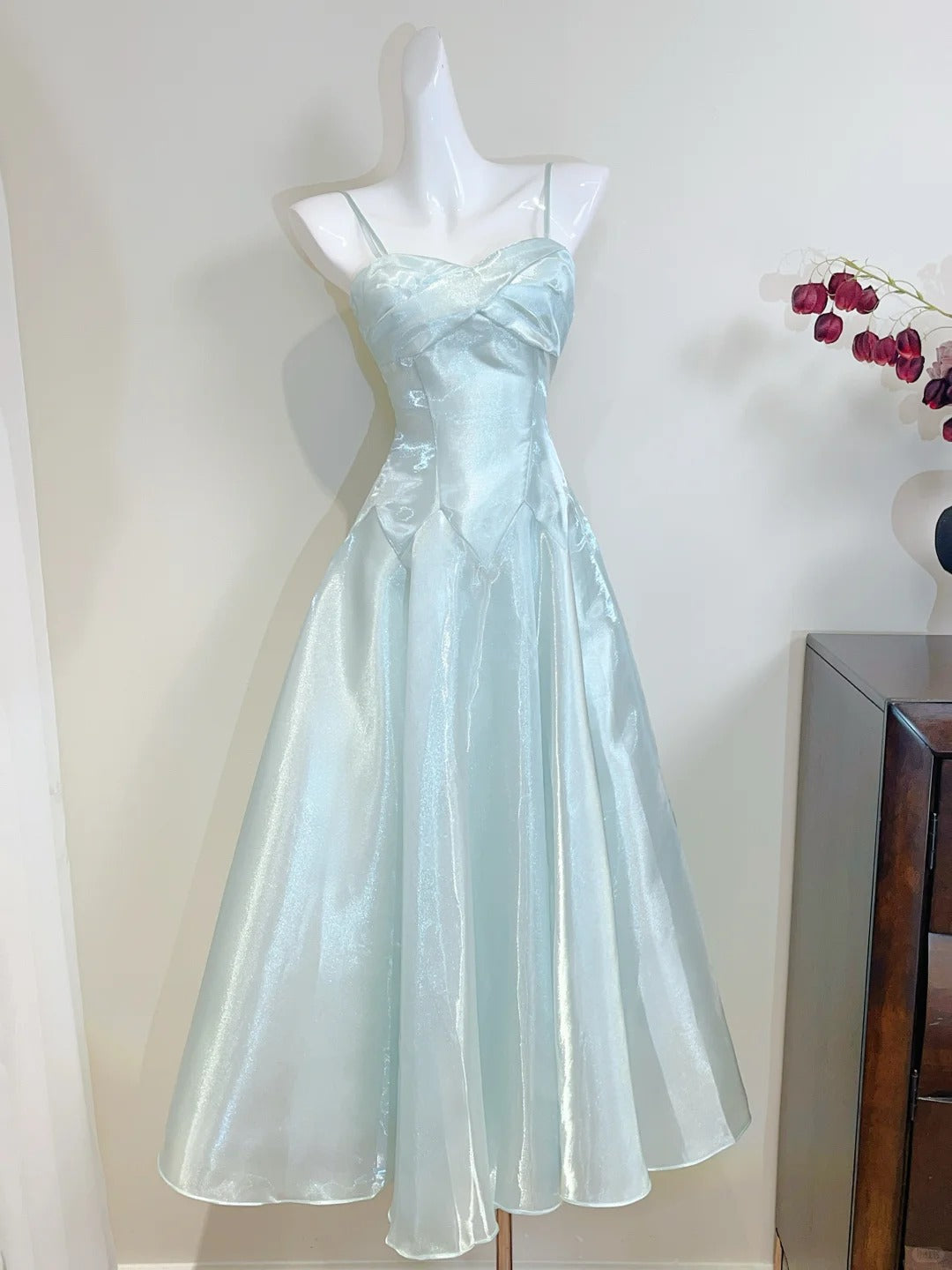 Elegant Mint Green A-Line Strappy Satin Prom Dress Evening Dress Main image